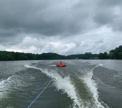 CAREFREE BOAT CLUB AT LAKE ANNA