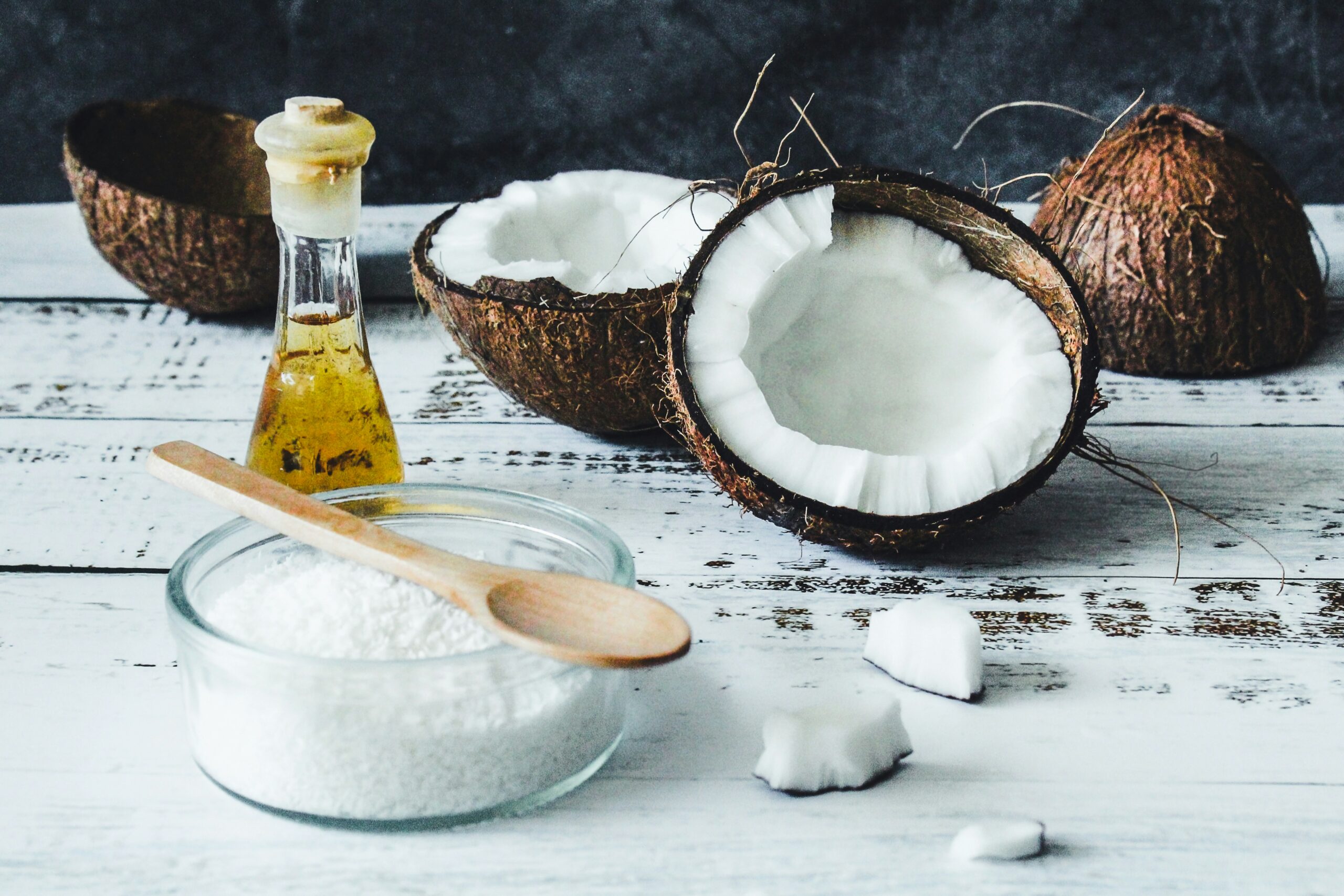 Featured image for “[Style and Beauty] The Beauty Benefits of Coconut Oil”