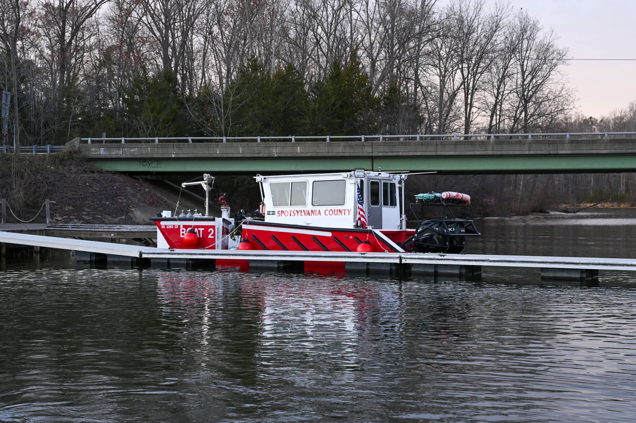 [PHOTOS] Mike Cleaves Reclaims the Blue Ribbon at Lake Anna's Lighted ...