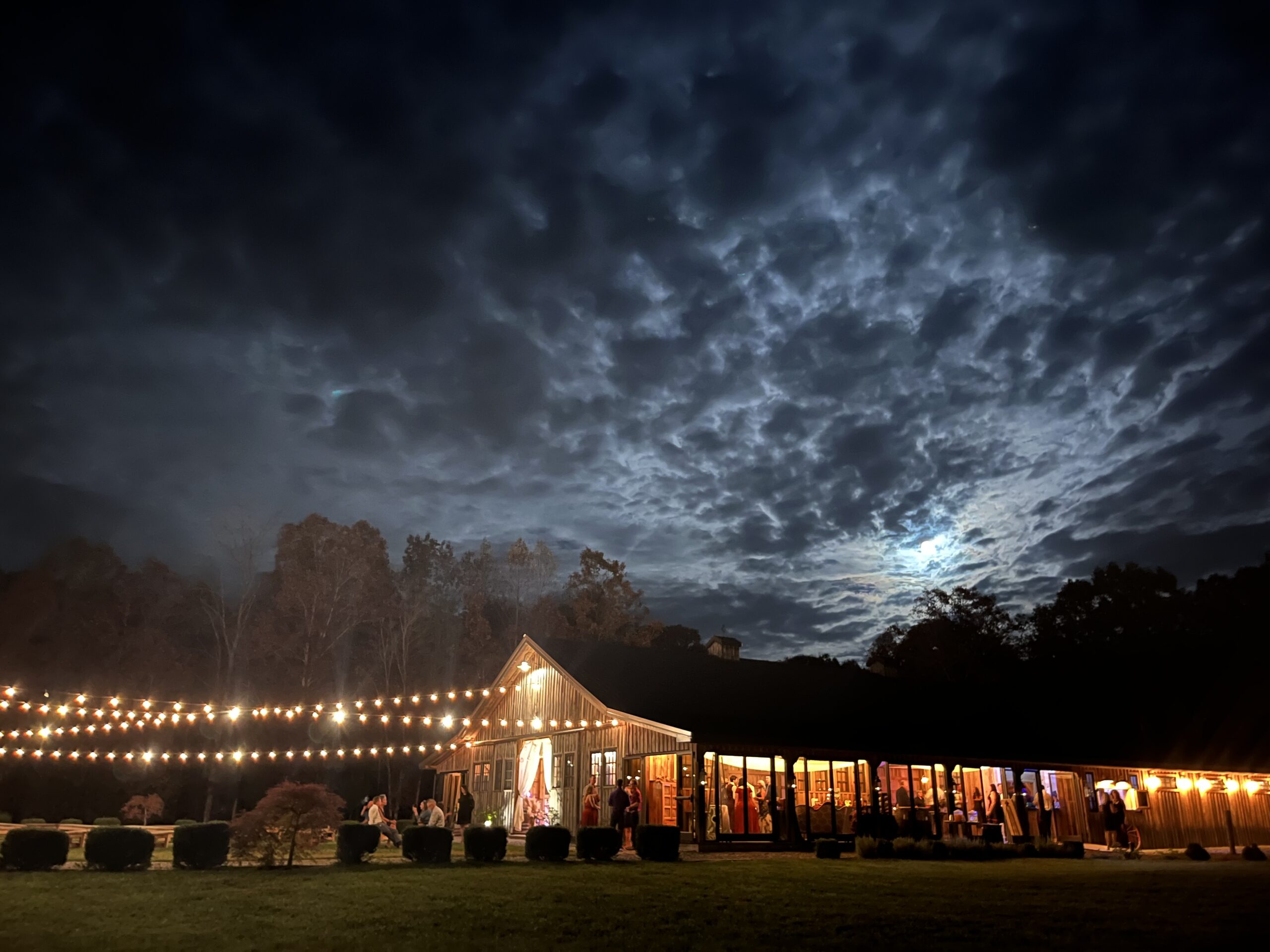Featured image for “A Secluded Bowood Barn Wedding Brings Dreams (& a bit of magic)”
